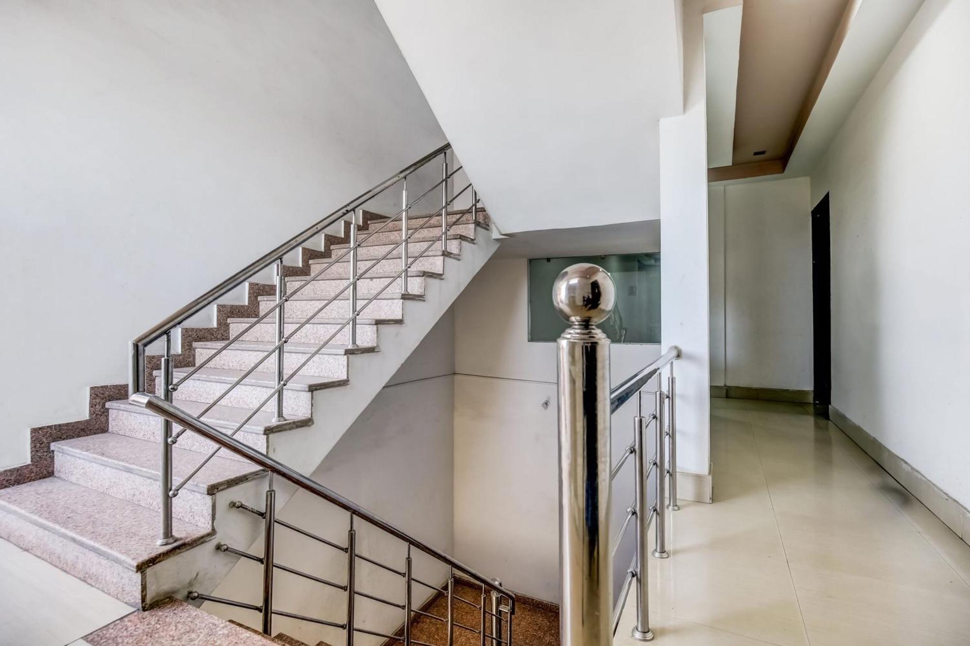 Flagship Hotel Big Boss Kurukshetra Exterior foto