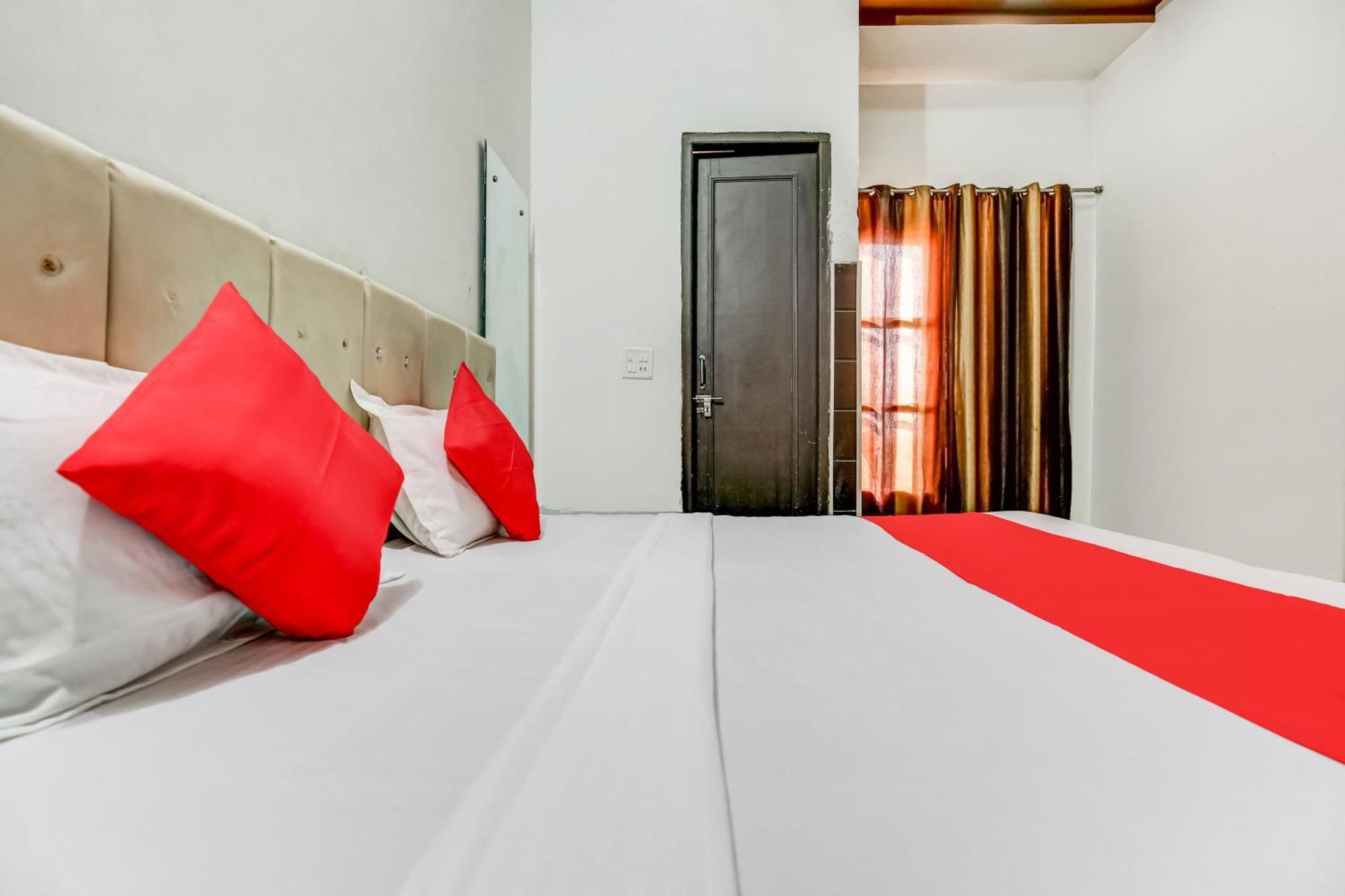 Flagship Hotel Big Boss Kurukshetra Exterior foto