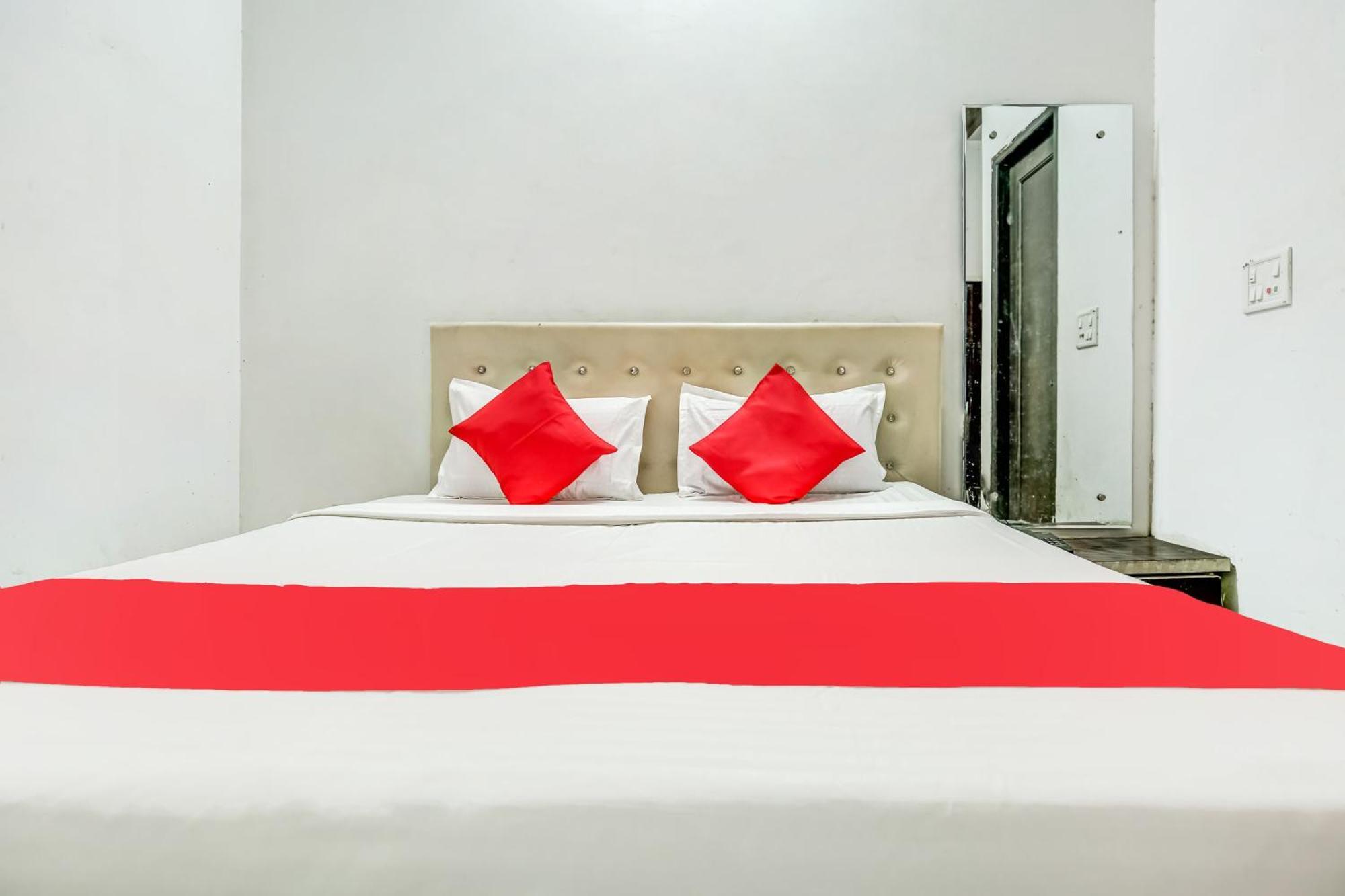 Flagship Hotel Big Boss Kurukshetra Exterior foto