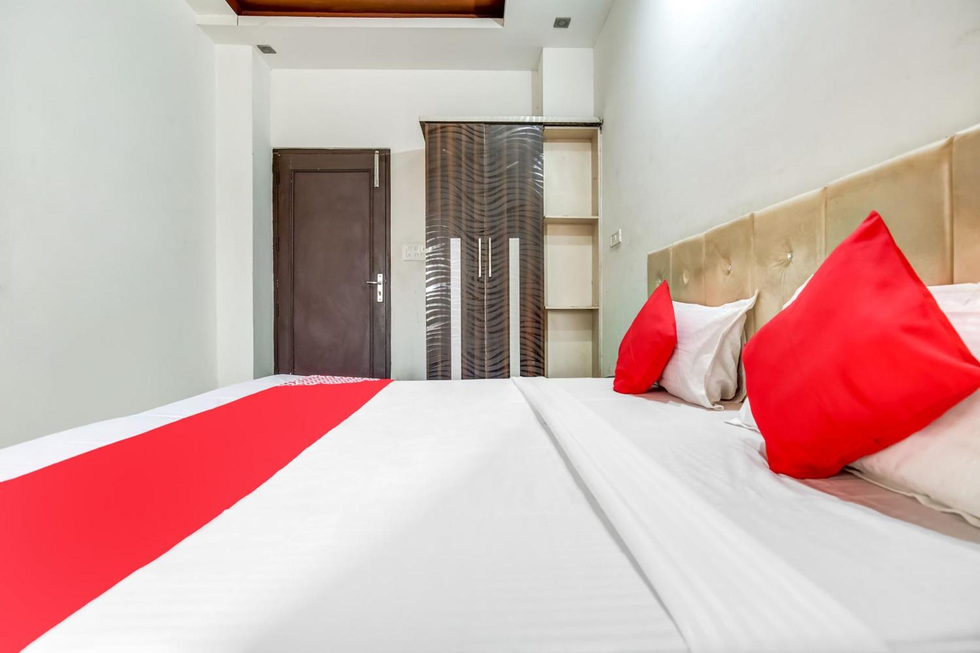 Flagship Hotel Big Boss Kurukshetra Exterior foto